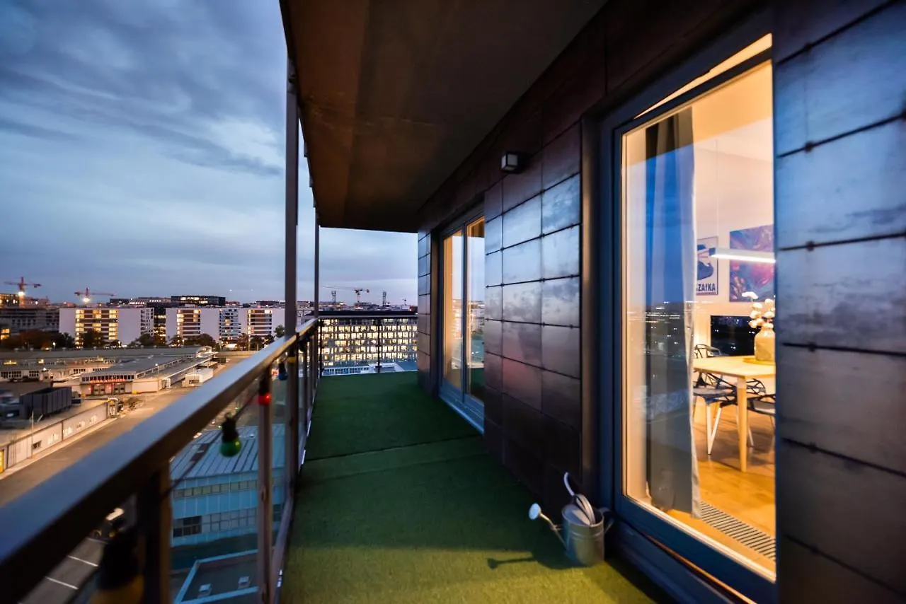 Qbik Artistic Cityscape Apartment Warszawa