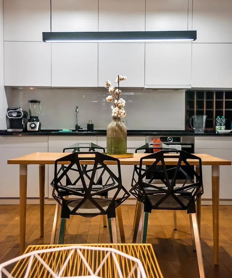 Qbik Artistic Cityscape Apartment Warszawa 0*,