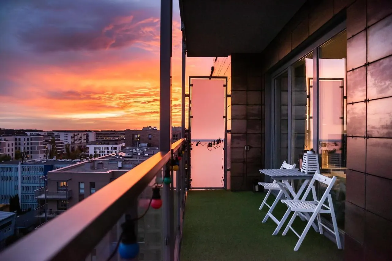 Qbik Artistic Cityscape Apartment Varšava